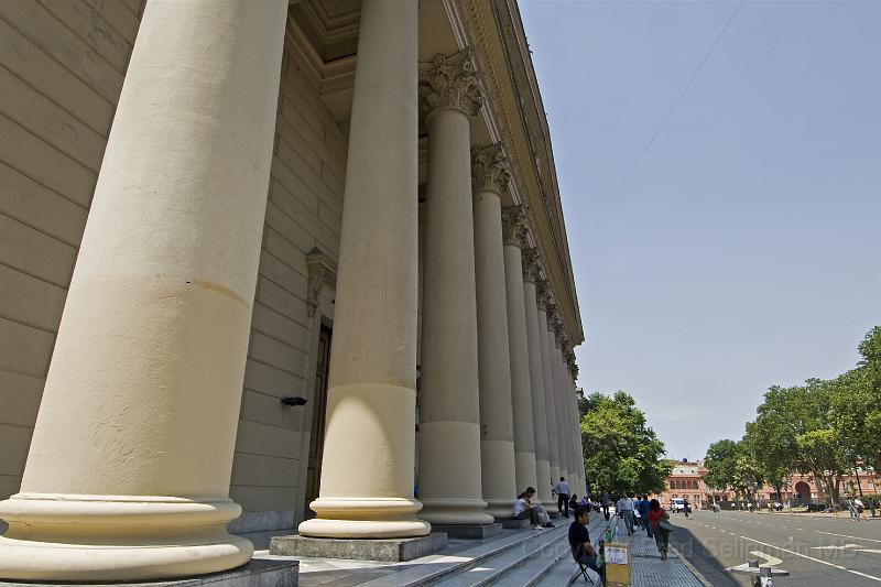 20071203_141547  D2X 4200x2800.jpg - Neoclassical columns of the Metropolitan Cathedral Bueonos Aires